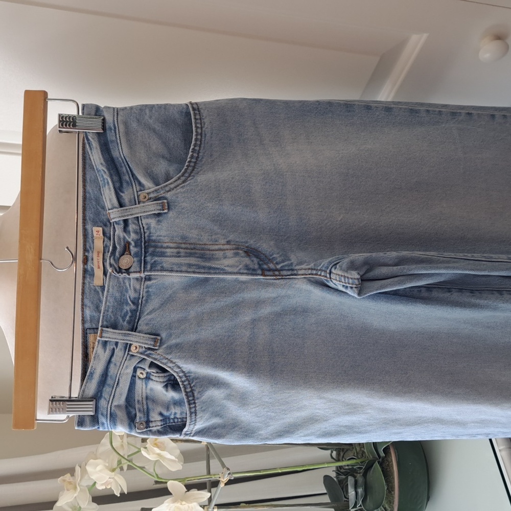 Levi's Premium Womens Baggy Dad Light‎ Wash 100% Cotton Wide Leg Jeans S-24 - Picture 2 of 11